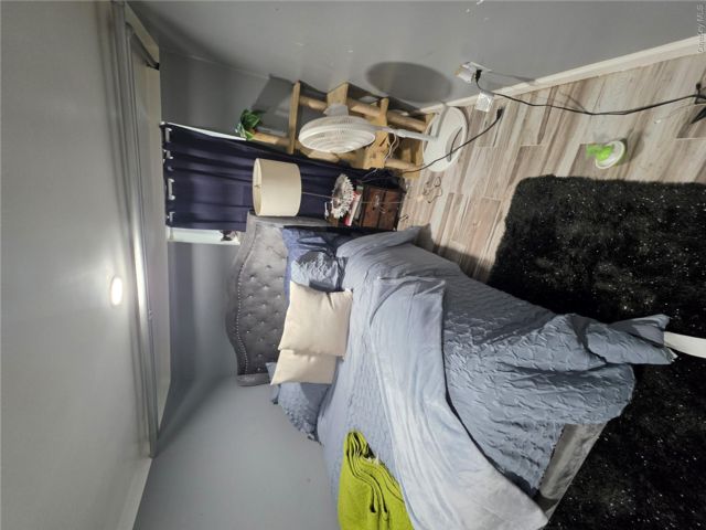 [PHOTO]
