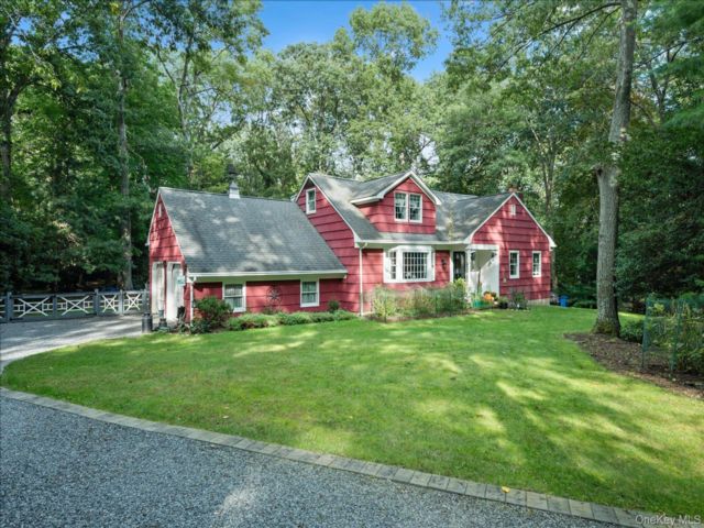  4 BR,  2.00 BTH &nbsp;Exp cape style home in Shoreham