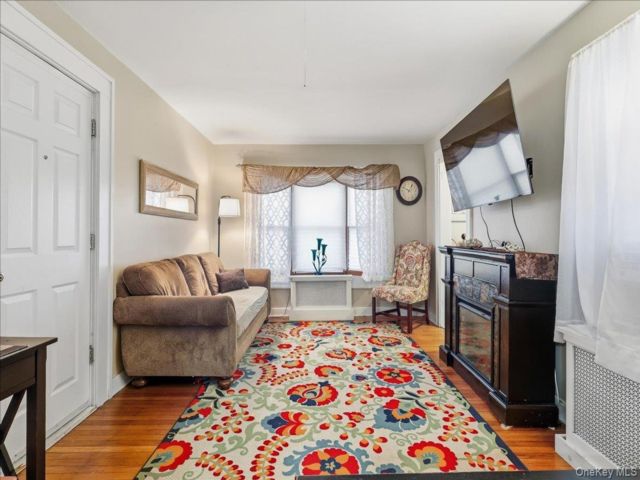 [PHOTO]