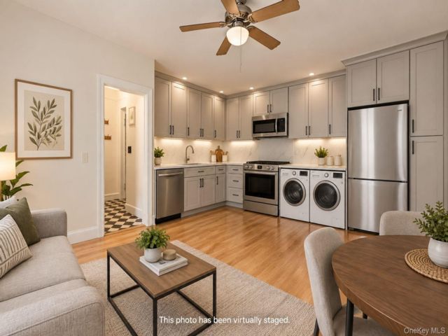  1 BR,  1.00 BTH &nbsp;Mid rise style home in Lefferts Garden