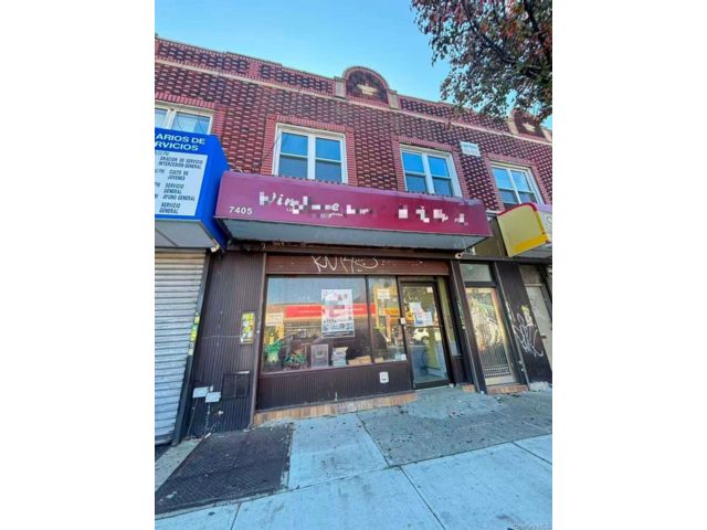  2 BR,  1.00 BTH &nbsp;House style home in Bensonhurst