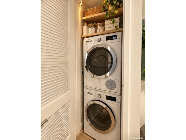 [PHOTO]