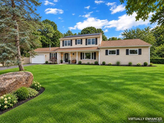  4 BR,  3.00 BTH &nbsp;Colonial style home in Shoreham
