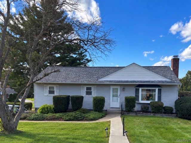  3 BR,  1.00 BTH &nbsp;Ranch style home in Newburgh