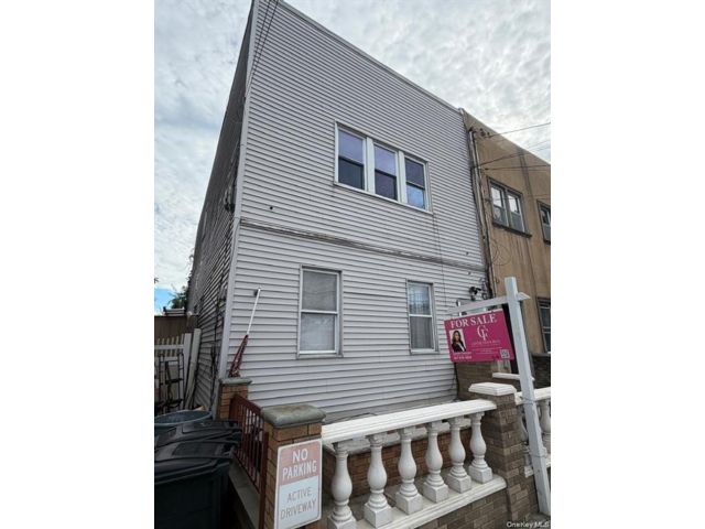  2 BR,  1.00 BTH &nbsp;Other style home in Maspeth