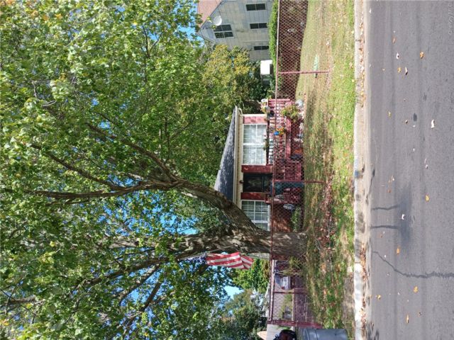  2 BR,  1.00 BTH &nbsp;Ranch style home in Patchogue