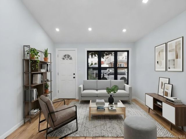 Studio,  3.00 BTH &nbsp;House style home in Mill Basin