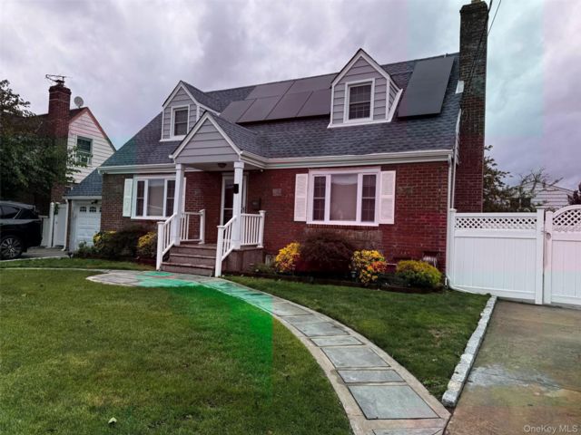  4 BR,  2.00 BTH &nbsp;Cape cod style home in Valley Stream
