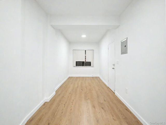 [PHOTO]
