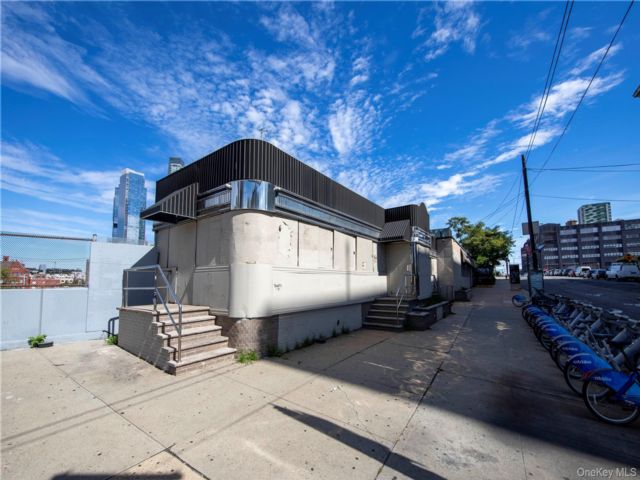 Studio,  0.00 BTH &nbsp;House style home in Astoria