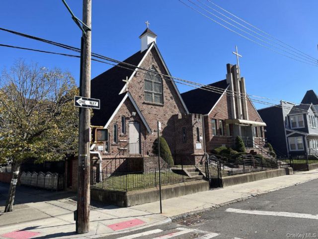 Studio,  0.00 BTH &nbsp;Commercial style home in South Ozone Park