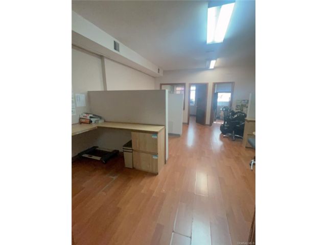 [PHOTO]
