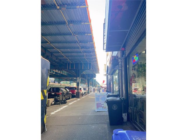 [PHOTO]