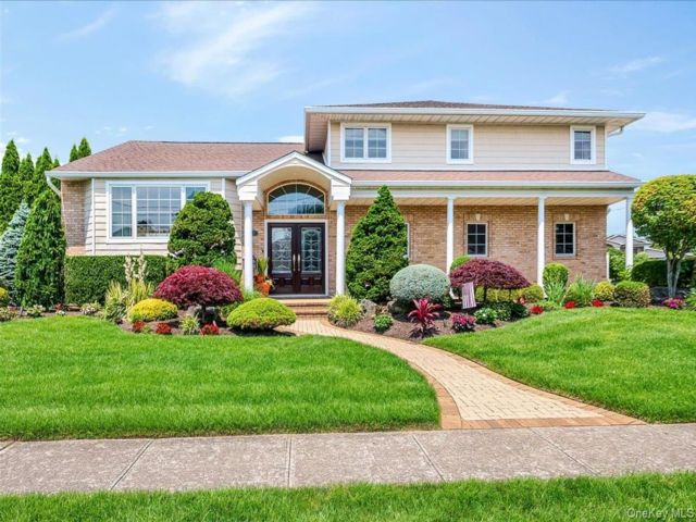 [Massapequa Park Real Estate, listing number 7348923]