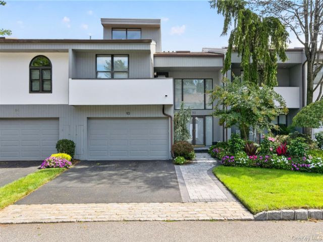  2 BR,  3.00 BTH &nbsp;Condo style home in Woodbury