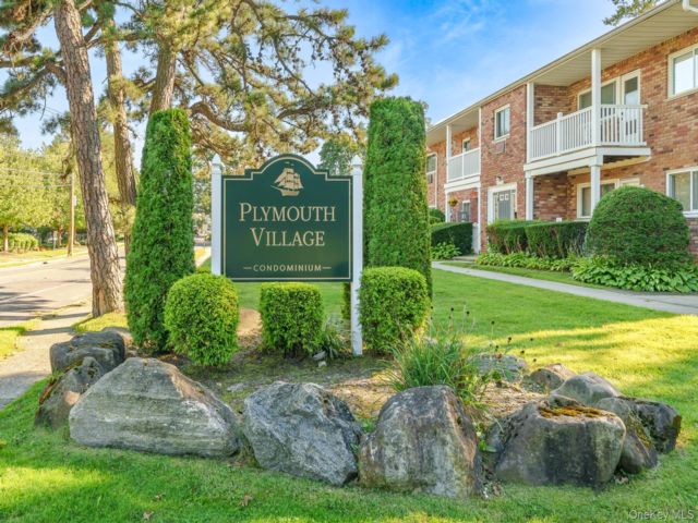  1 BR,  1.00 BTH &nbsp;Other style home in Central Islip