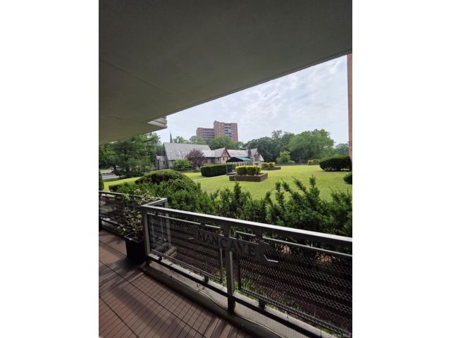 [PHOTO]