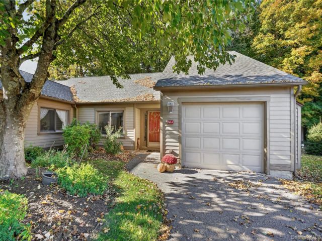  3 BR,  2.00 BTH &nbsp;Other style home in Somers