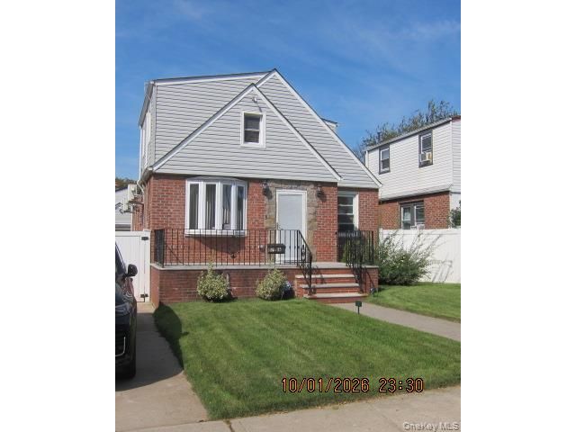 [Cambria Heights Real Estate, listing number 7349145]
