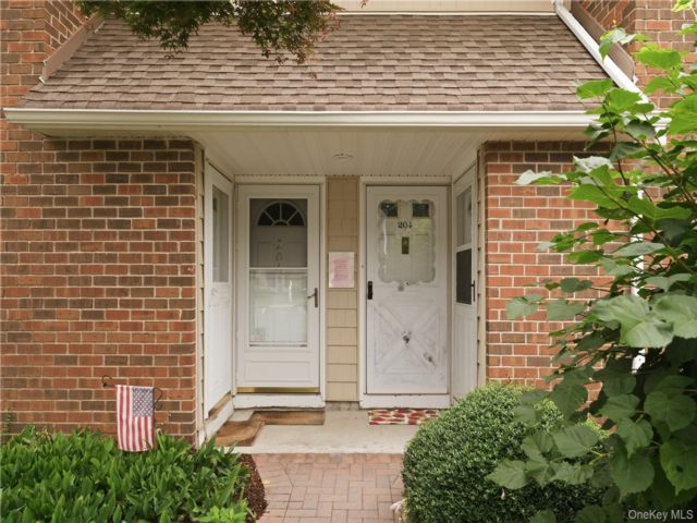  2 BR,  1.00 BTH &nbsp;Other style home in Middle Island