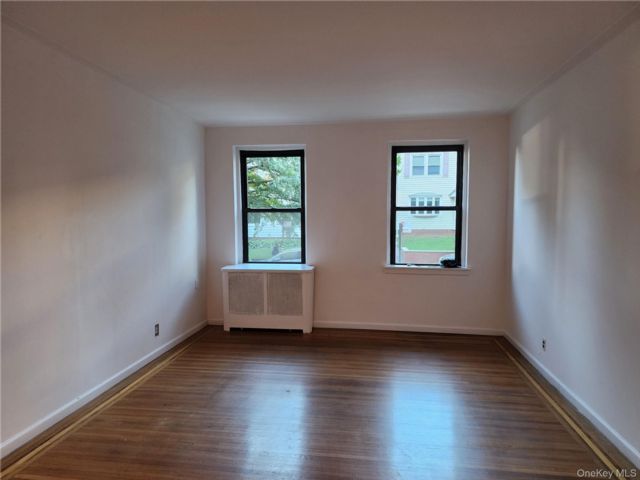  2 BR,  1.00 BTH &nbsp;Mid rise style home in Forest Hills