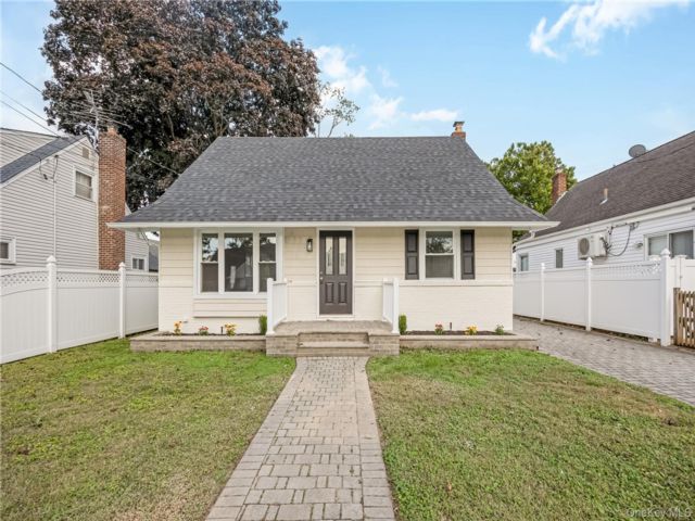 [Elmont Real Estate, listing number 7349599]