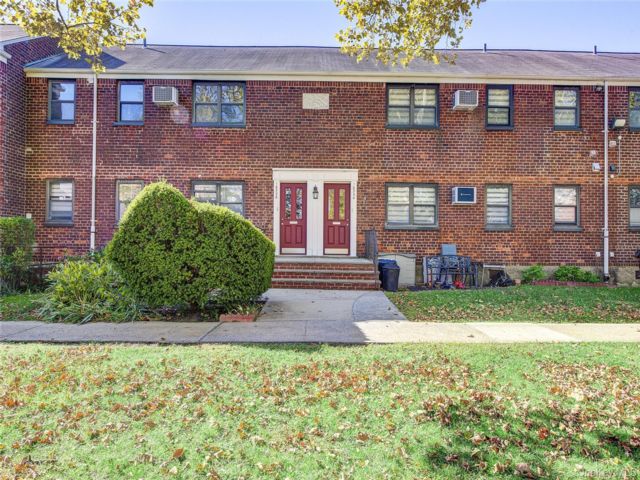 [Whitestone Real Estate, listing number 7349959]
