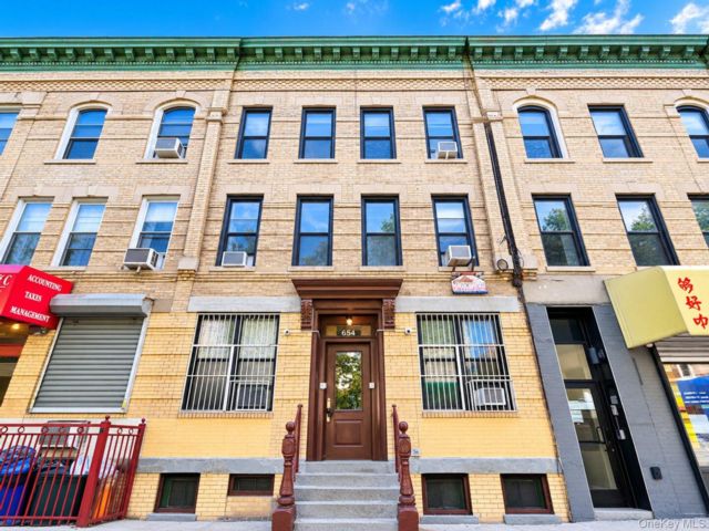 Studio,  0.00 BTH &nbsp;House style home in Ridgewood