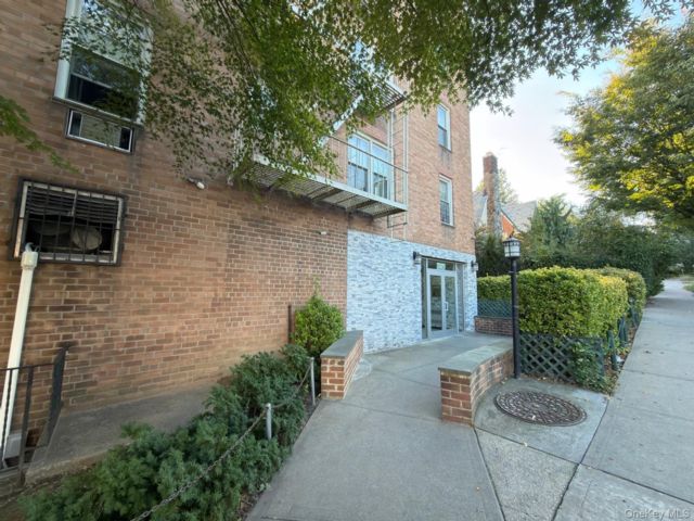 [Kew Gardens Real Estate, listing number 7350136]