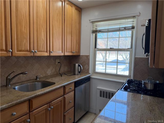 [Bayside Real Estate, listing number 7350446]