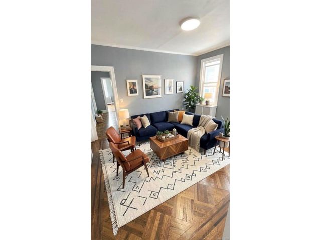  4 BR,  1.00 BTH &nbsp;Other style home in Sunnyside