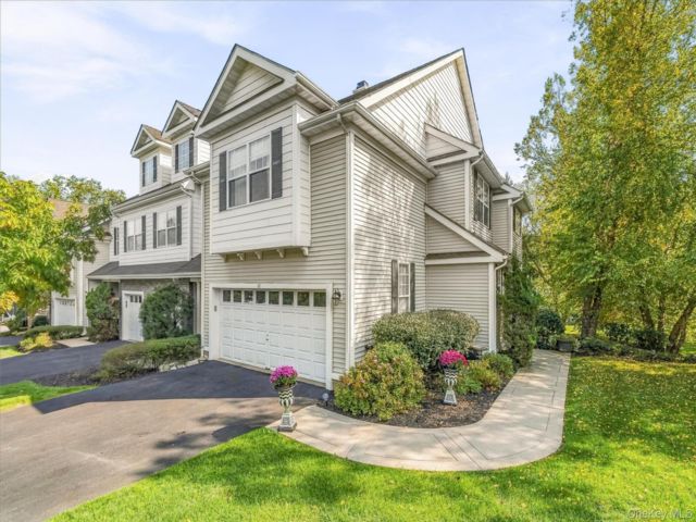  3 BR,  4.00 BTH &nbsp;Condo style home in Middletown