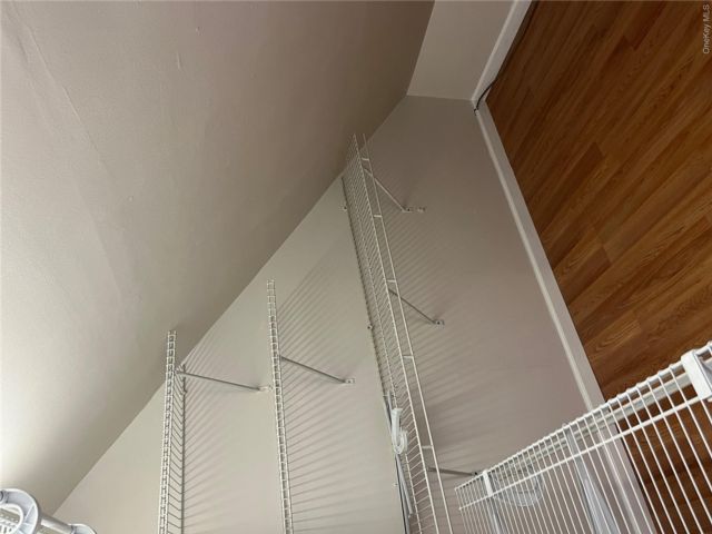 [PHOTO]
