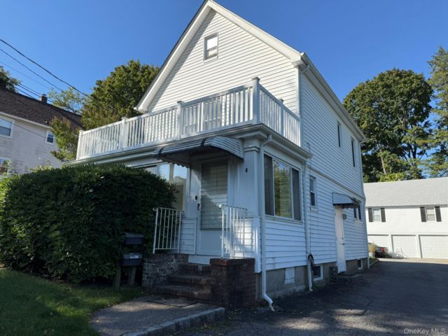  3 BR,  1.00 BTH &nbsp;A-frame style home in Great Neck