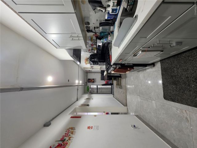 [PHOTO]