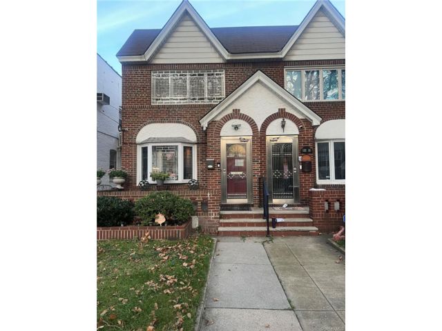  2 BR,  2.00 BTH &nbsp;Tudor style home in Ozone Park