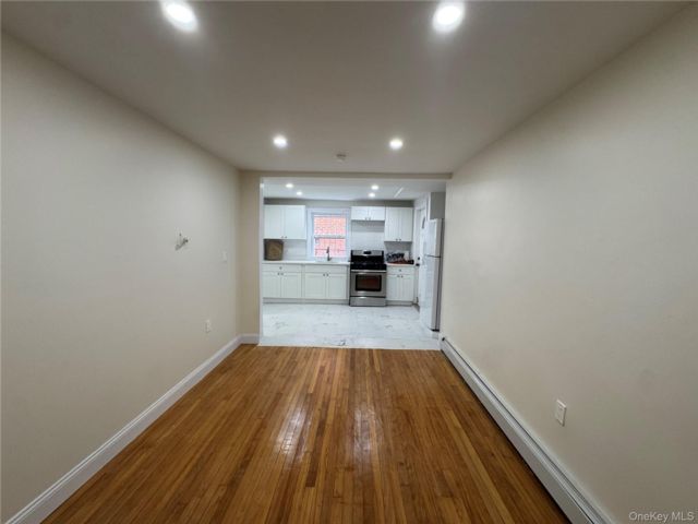 [PHOTO]