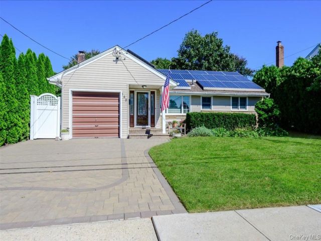 [Massapequa Real Estate, listing number 7351131]