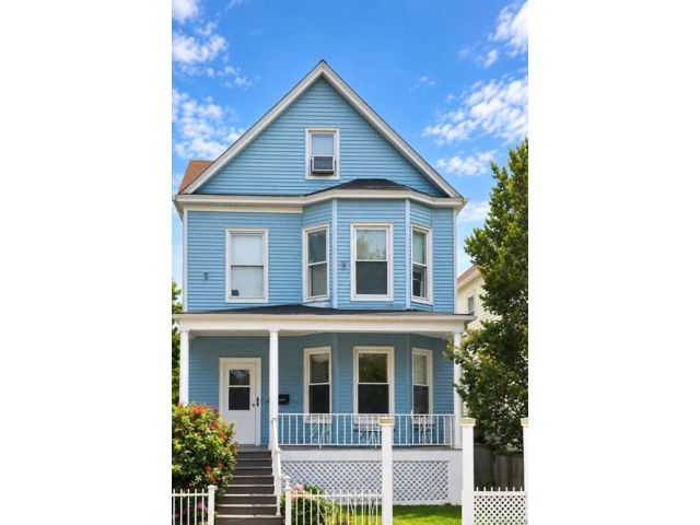  3 BR,  1.00 BTH &nbsp;A-frame style home in Pilgrim