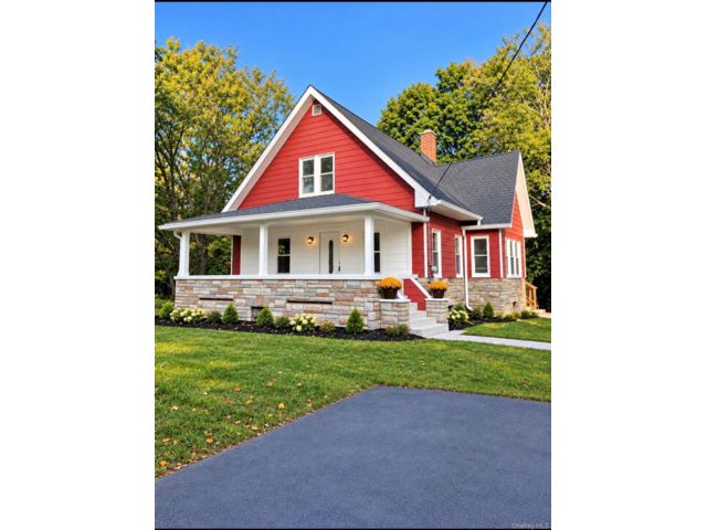  4 BR,  1.00 BTH &nbsp;Craftsman style home in Newburgh