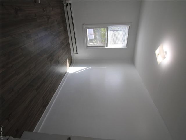 [PHOTO]