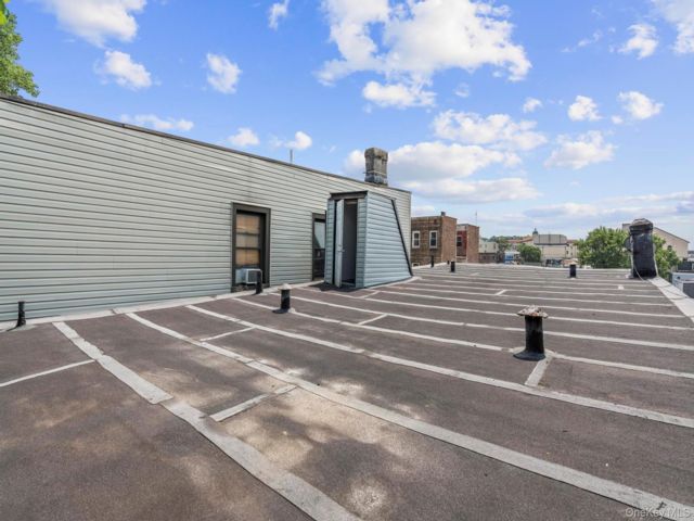 [PHOTO]