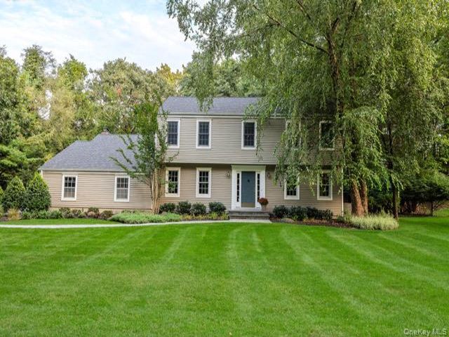  4 BR,  3.00 BTH &nbsp;Colonial style home in Setauket