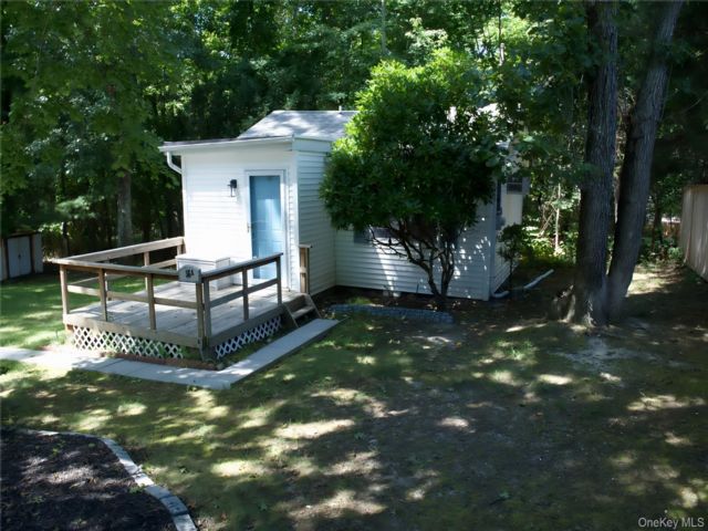 Studio,  1.00 BTH &nbsp;Cottage style home in Wading River