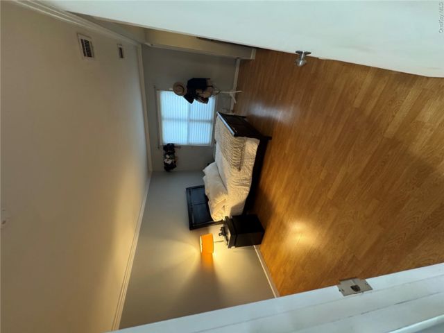 [PHOTO]
