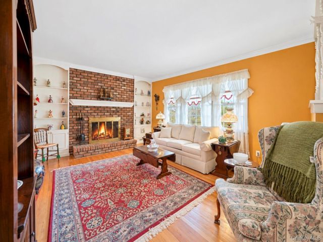 [PHOTO]