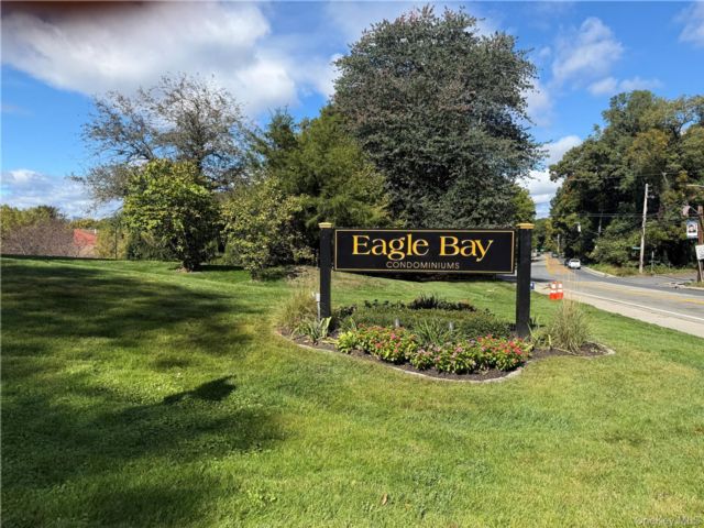  1 BR,  2.00 BTH &nbsp;Condo style home in Ossining