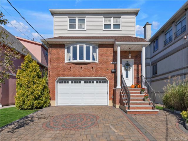 [Malba Real Estate, listing number 7351681]