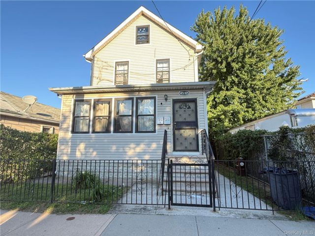 Studio,  2.00 BTH &nbsp;Colonial style home in Springfield Gardens