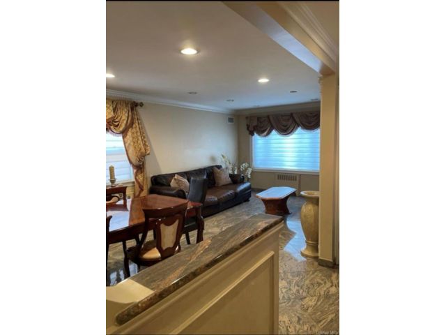 [Whitestone Real Estate, listing number 7351790]